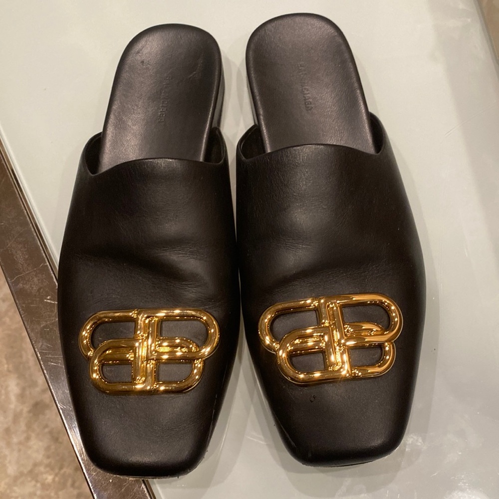 Balenciaga flats